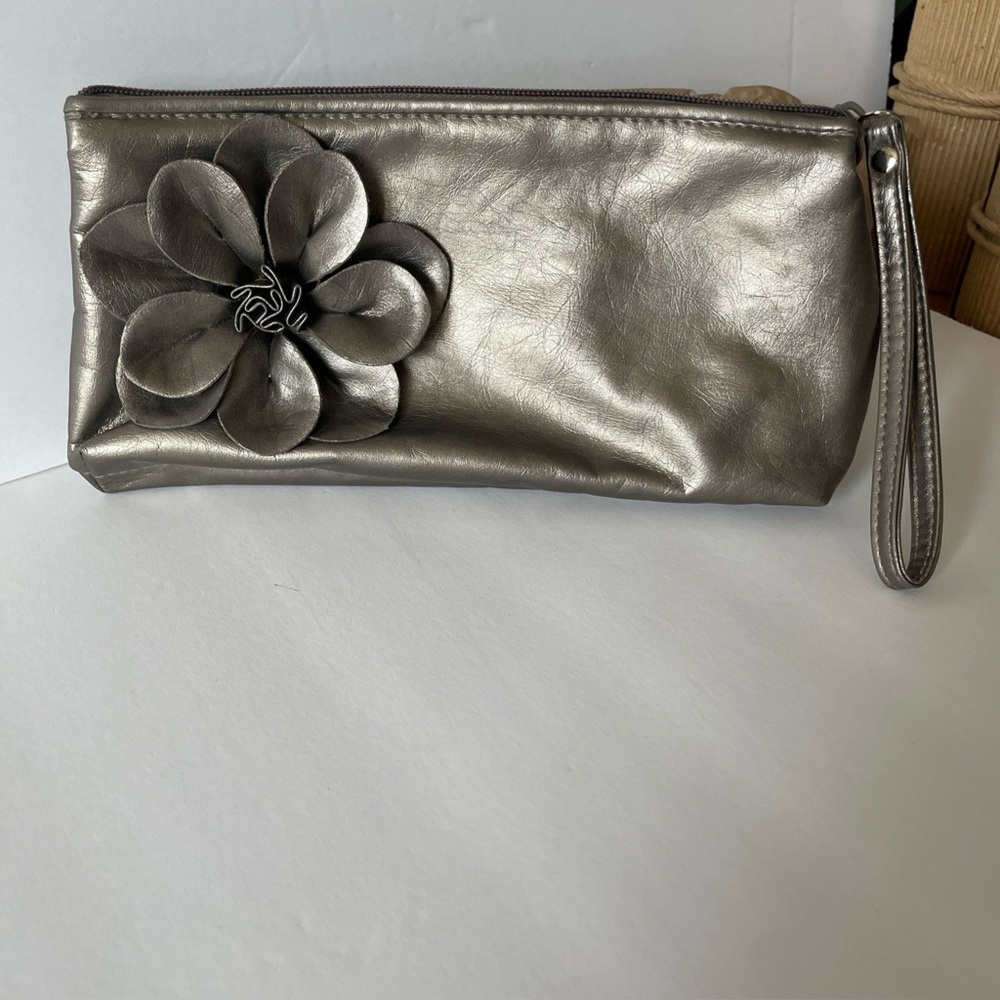 Vintage Sephora Gunmetal Metallic Silver Wristlet with 3D Floral Detail